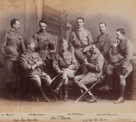 Sir Frederick Sleigh Roberts mit seinen Offizieren